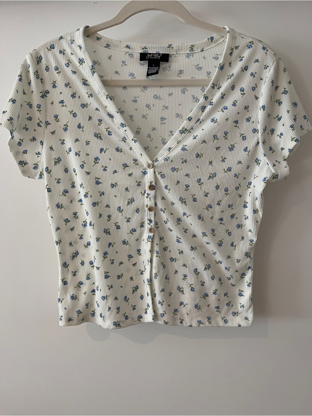 Just Polly New York Blue Floral Ribbed Button Crop Top - White/Blue